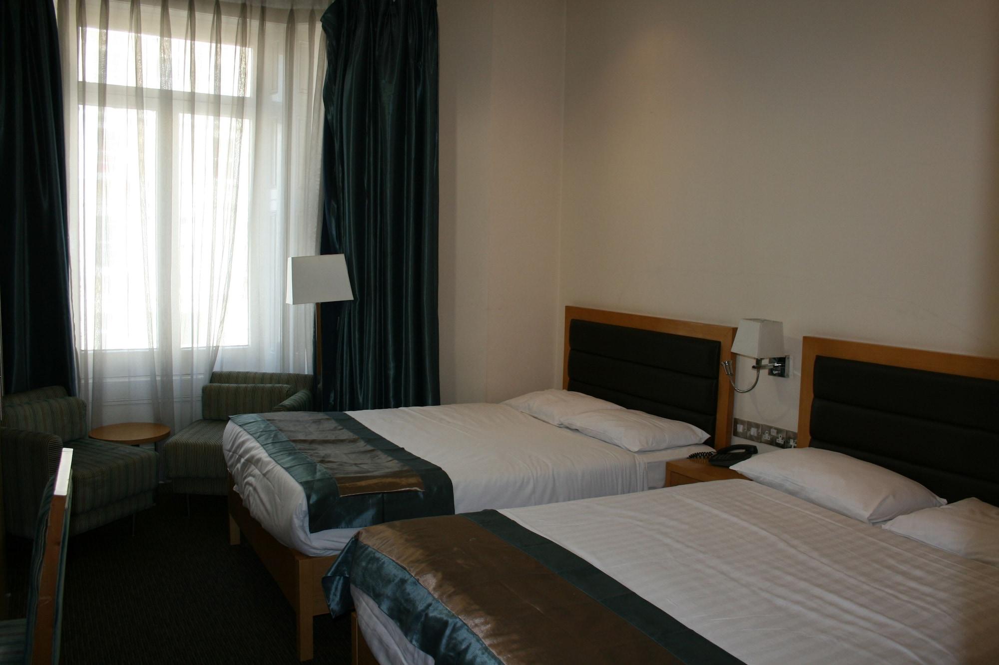 Cromwell Hotel London Exterior photo