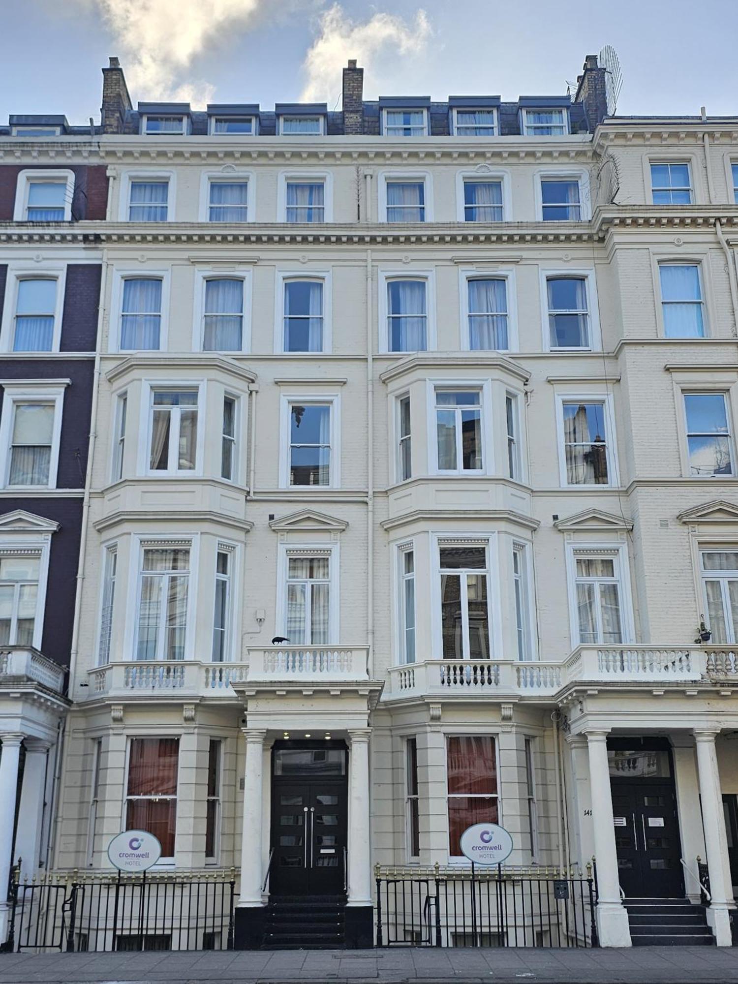 Cromwell Hotel London Exterior photo