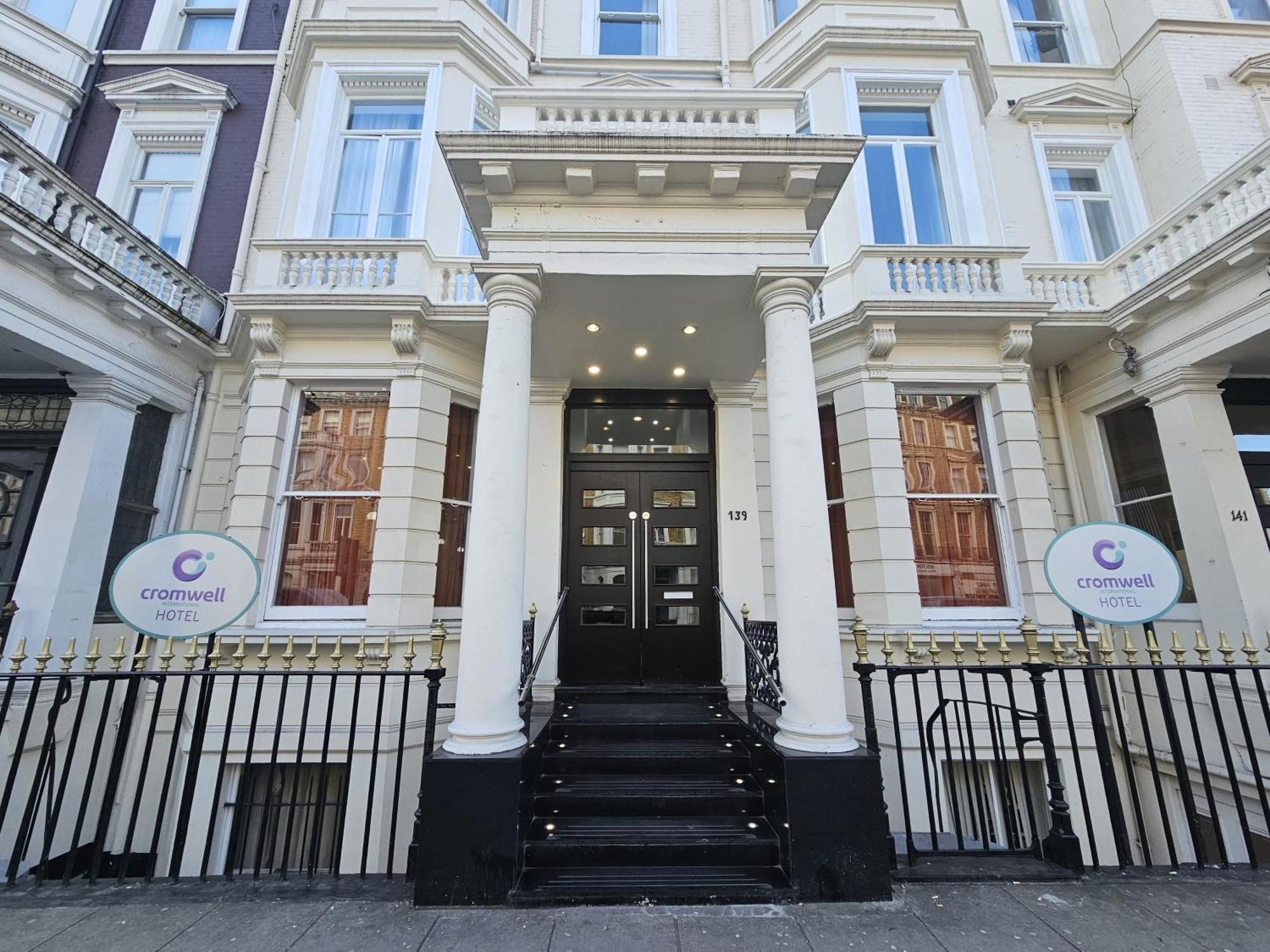 Cromwell Hotel London Exterior photo